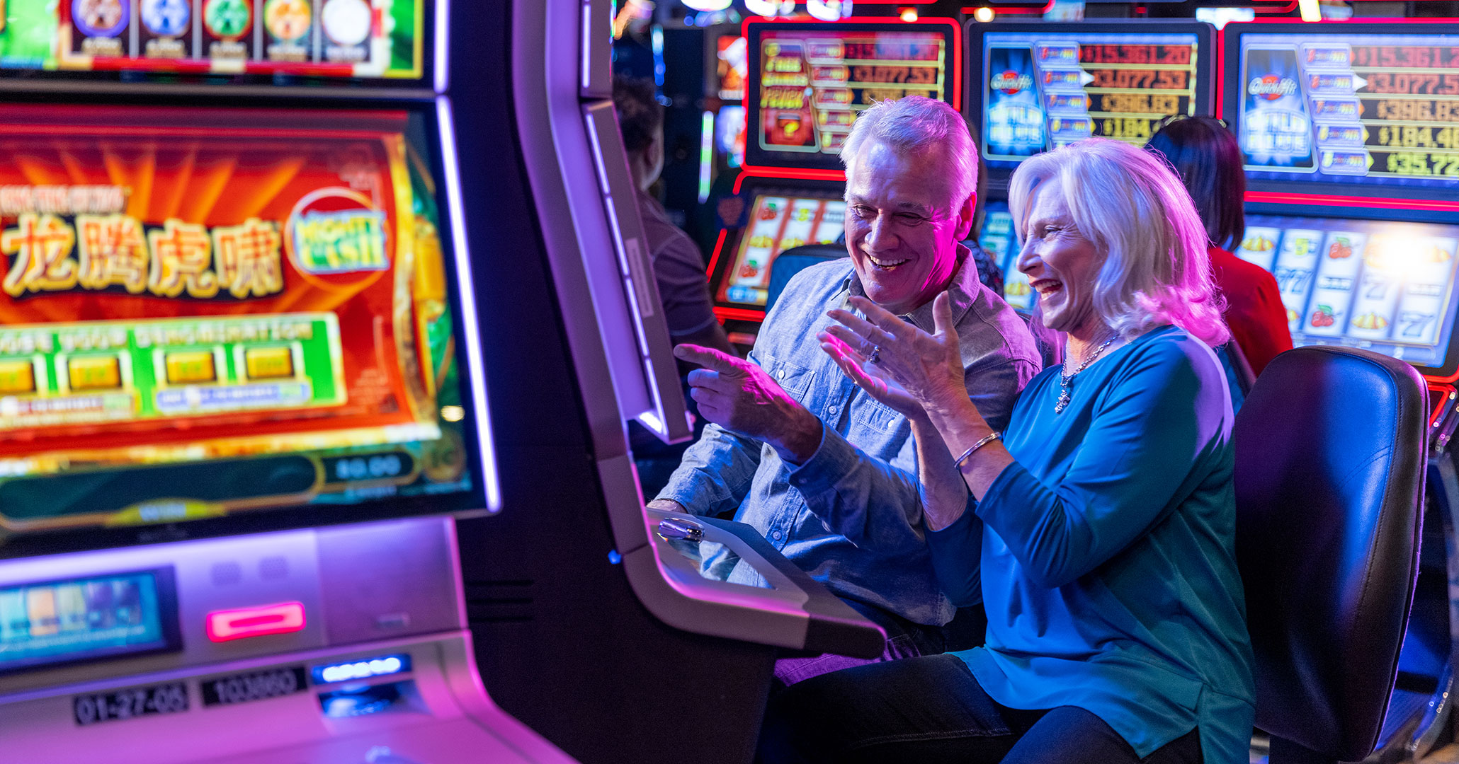 Slot Gaming as a Social Activity: Playing with Friends and Online Communities